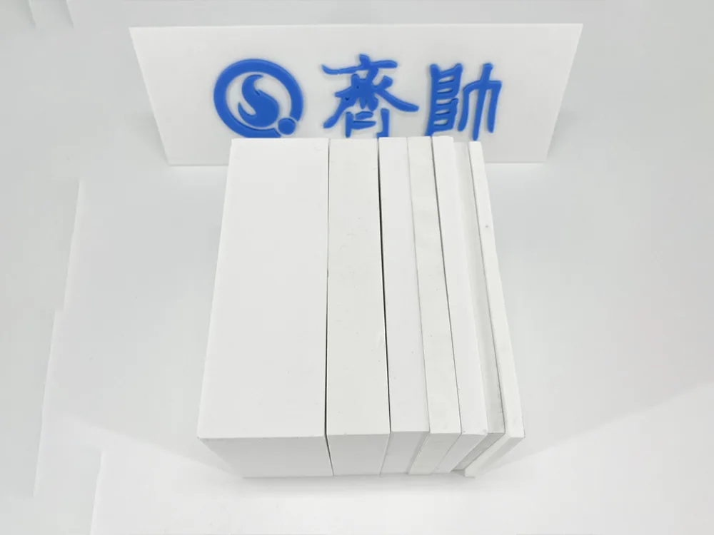 Ce material este placa ceramică de alumină?