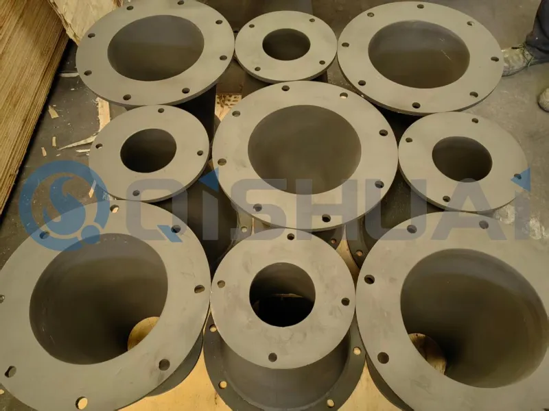 Când ar trebui să specificați căptușeală de uzură ceramică SiSiC pentru echipamentul dvs. abraziv la temperatură înaltă?